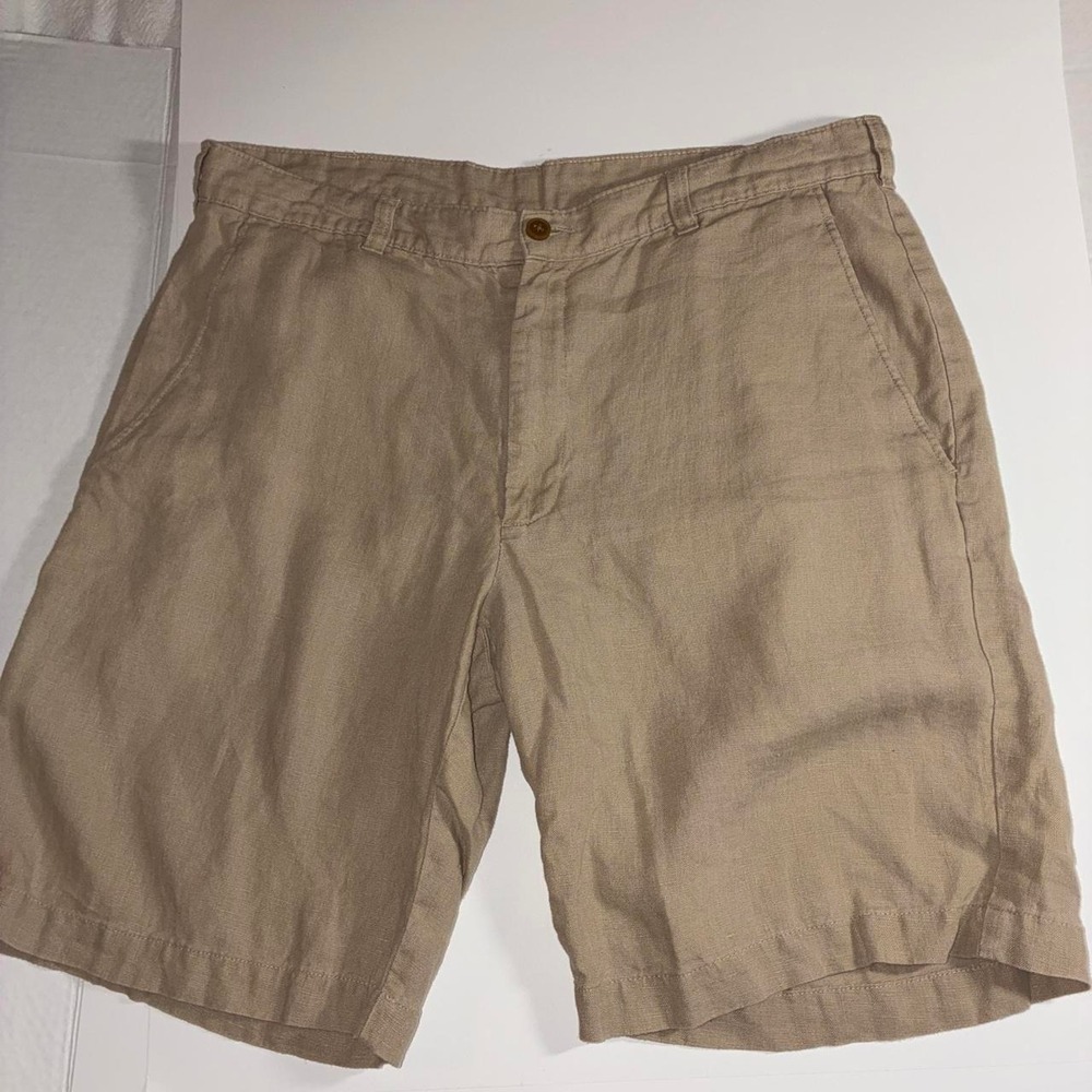 Jos A. Banks Men's Tan linen shorts with a relaxed fit size 34W